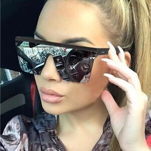 Women's Fashionable Y2K Oversized
Sunglasses